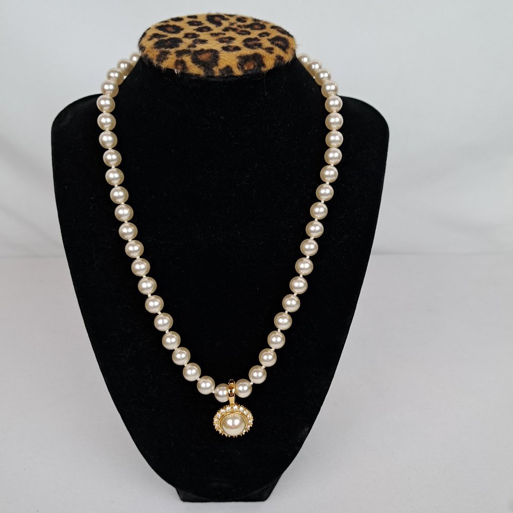 Vintage Roman Faux Pearls & Faux Pearl/Crystal Pendant Enhancer - Picture 6 of 16